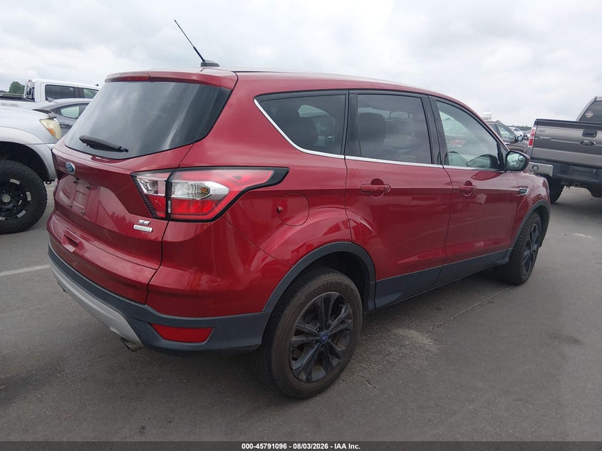 Vin: 1fmcu0gd9huc90328, lot: 46289927, ford escape se 20174