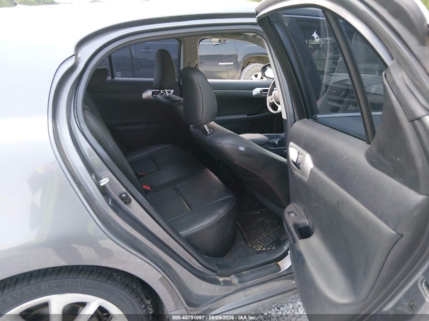 2012 LEXUS CT 200H auction photo 8