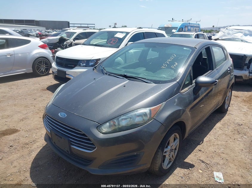 Vin: 3fadp4ej4hm112904, lot: 46289968, ford fiesta se 20172