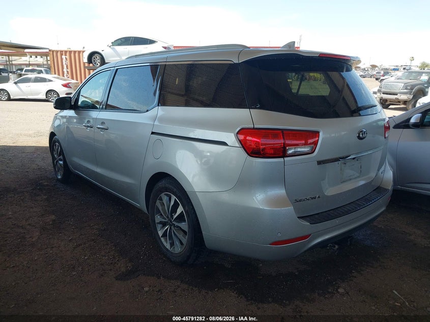 2015 KIA SEDONA auction photo 3