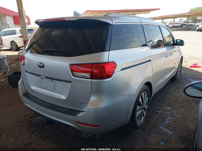 2015 KIA SEDONA auction photo 4