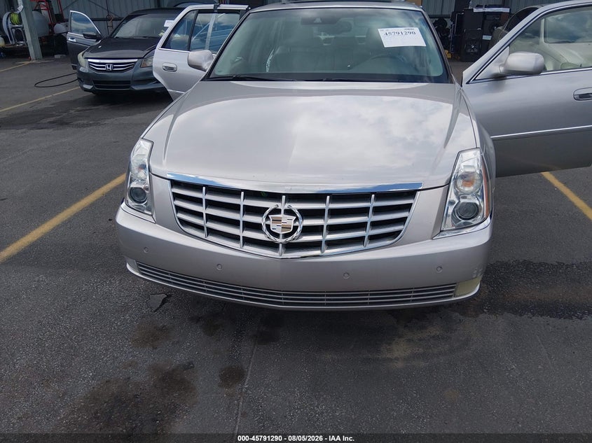 2008 CADILLAC DTS auction photo 6