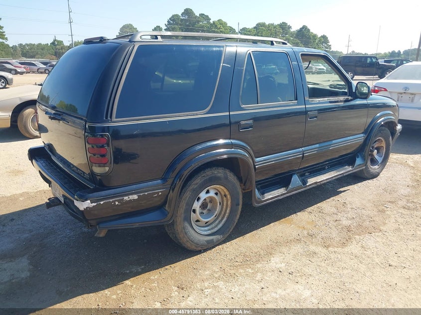 1996 CHEVROLET BLAZER auction photo 4
