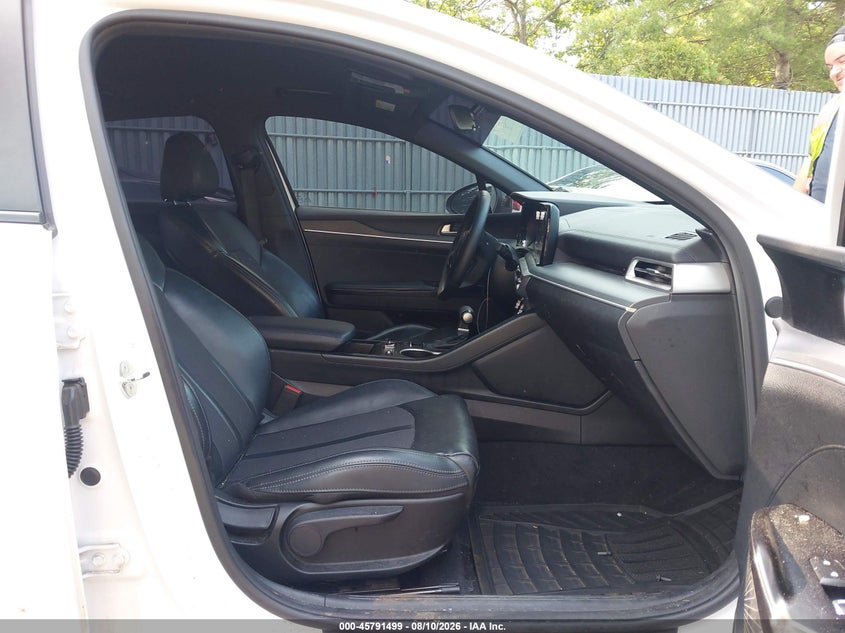 2024 KIA K5 auction photo 5