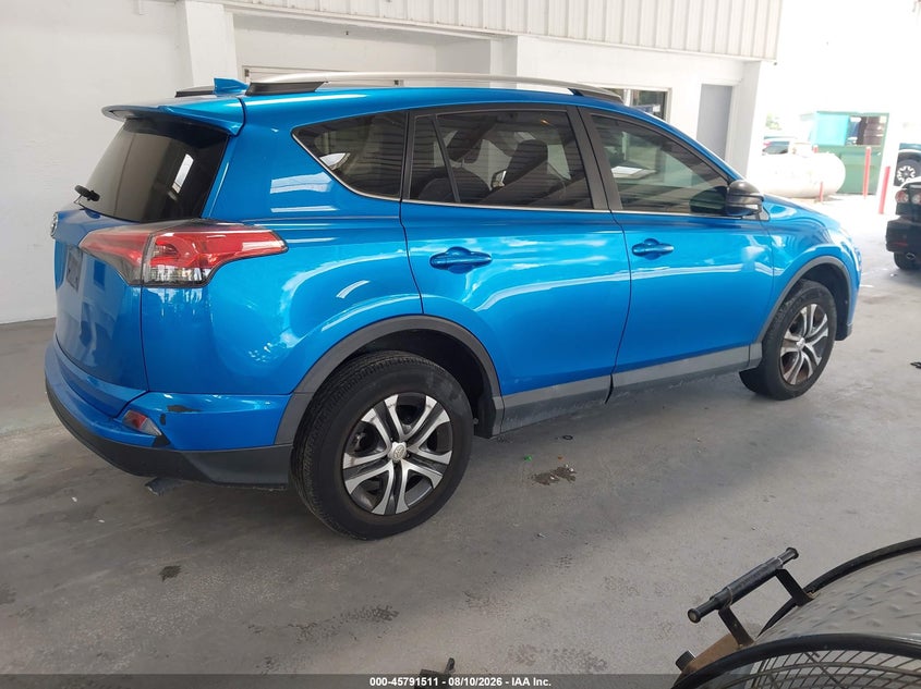 2018 TOYOTA RAV4 auction photo 4