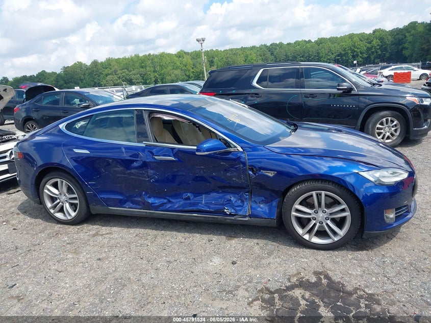 TESLA MODEL S - zdjęcie 13