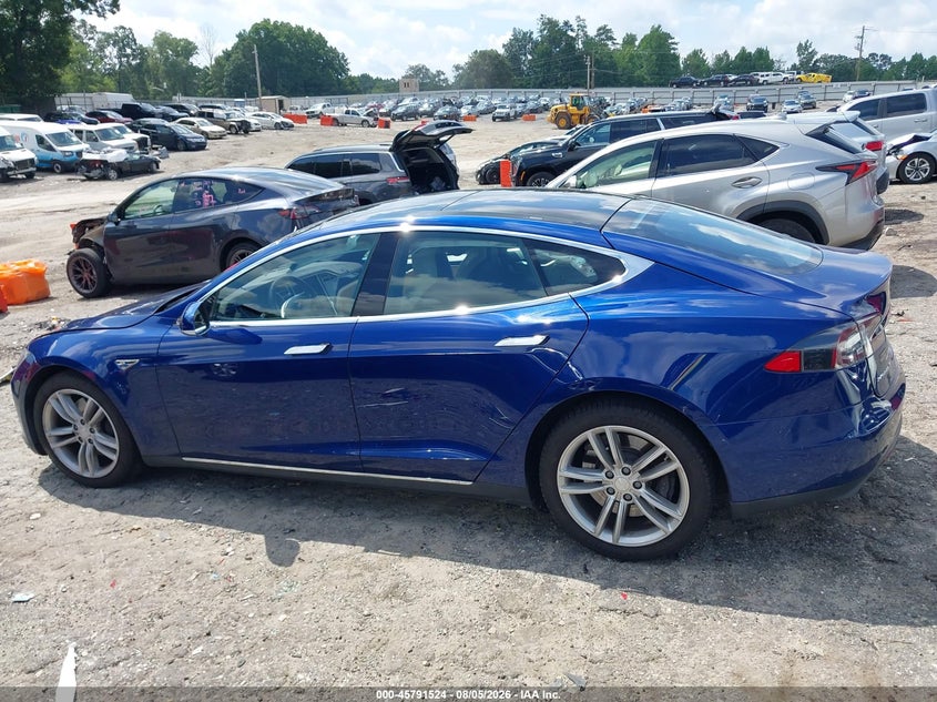 TESLA MODEL S - zdjęcie 14
