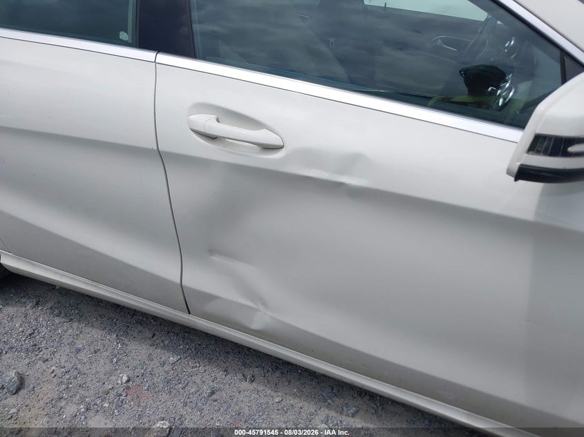 2014 MERCEDES-BENZ CLA 250 auction photo 6