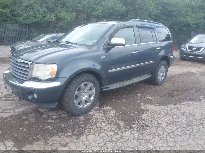 2008 CHRYSLER ASPEN auction photo 2