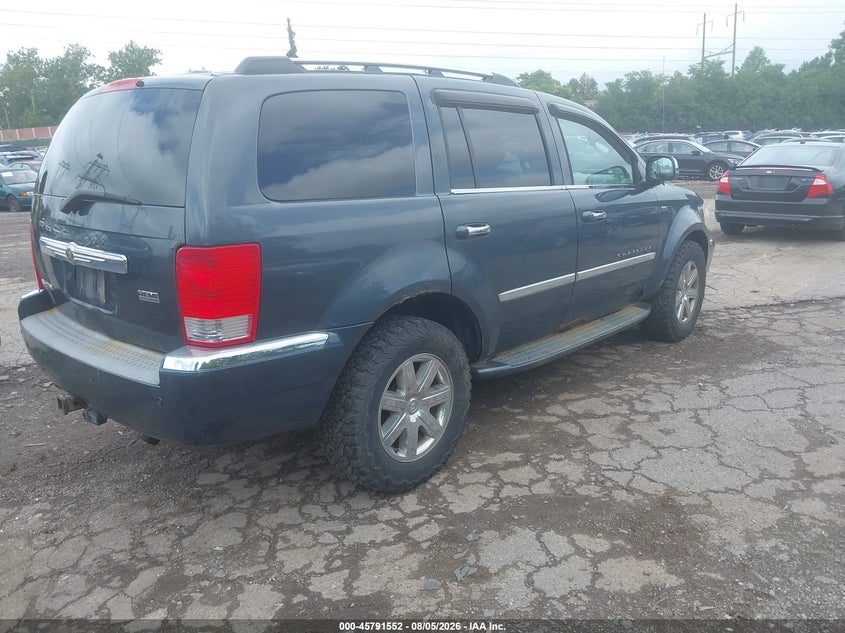 2008 CHRYSLER ASPEN auction photo 4