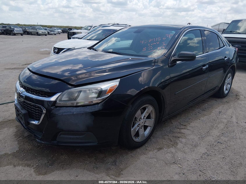 2015 Chevrolet Malibu, Normal Wear & Tear, IAAI, VIN 1G11B5SL2FF272762 — photo 2