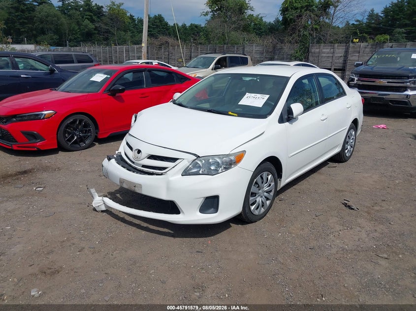 Vin: 2t1bu4ee8cc900356, lot: 46290410, toyota corolla le 20122
