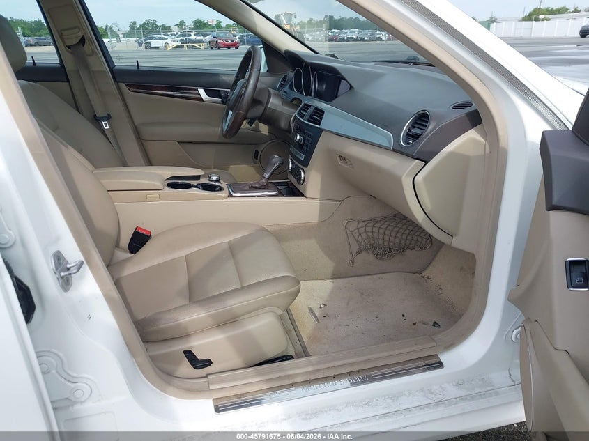 2014 MERCEDES-BENZ C 250 auction photo 5