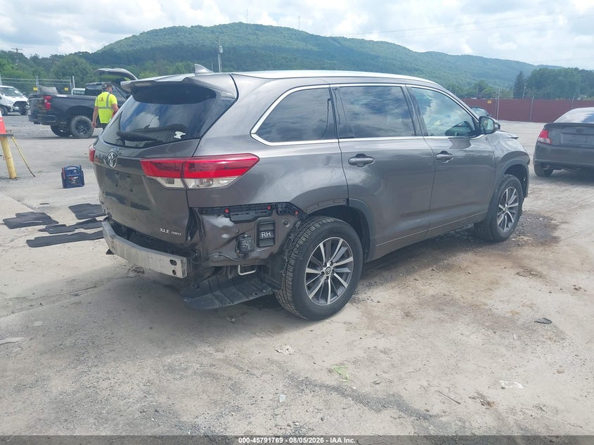 Vin: 5tdjzrfh3hs411106, lot: 46290600, toyota highlander xle 20174