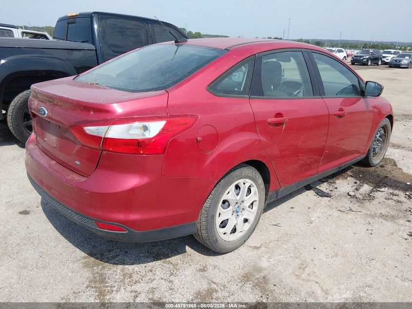 Vin: 1fahp3f2xcl262187, lot: 46290696, ford focus se 20124