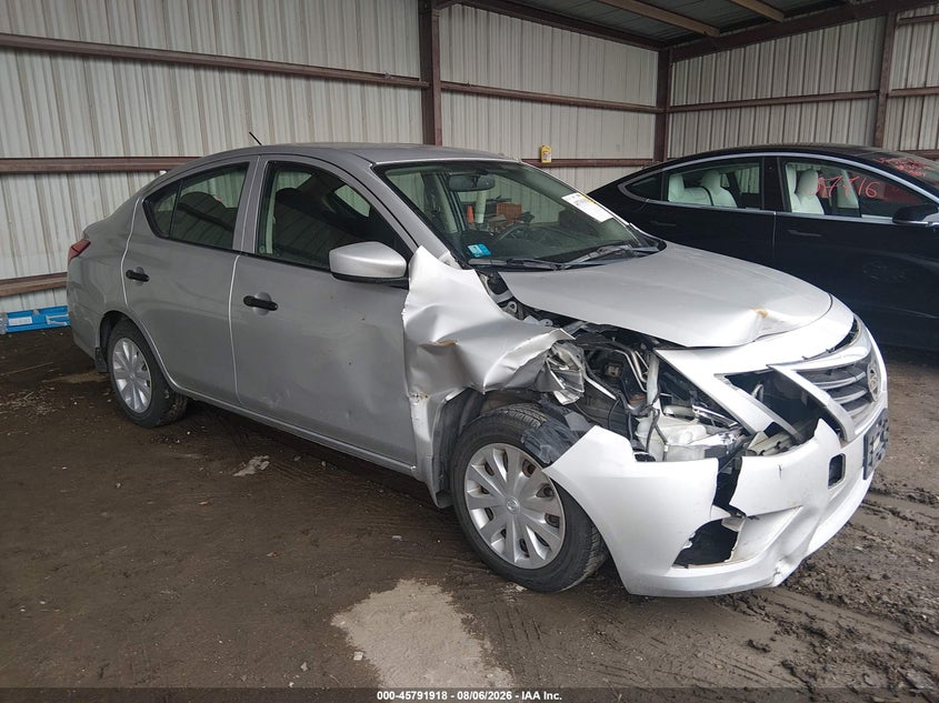 2016 NISSAN VERSA auction photo 1