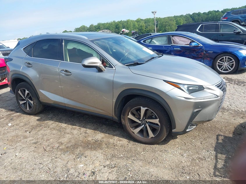 LEXUS NX 300 - zdjęcie 13