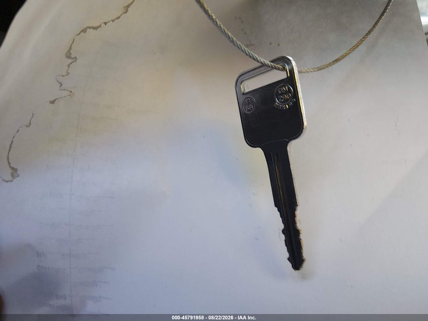CHEVROLET TRACKER 2002 VIN 2CNBE13C726938220