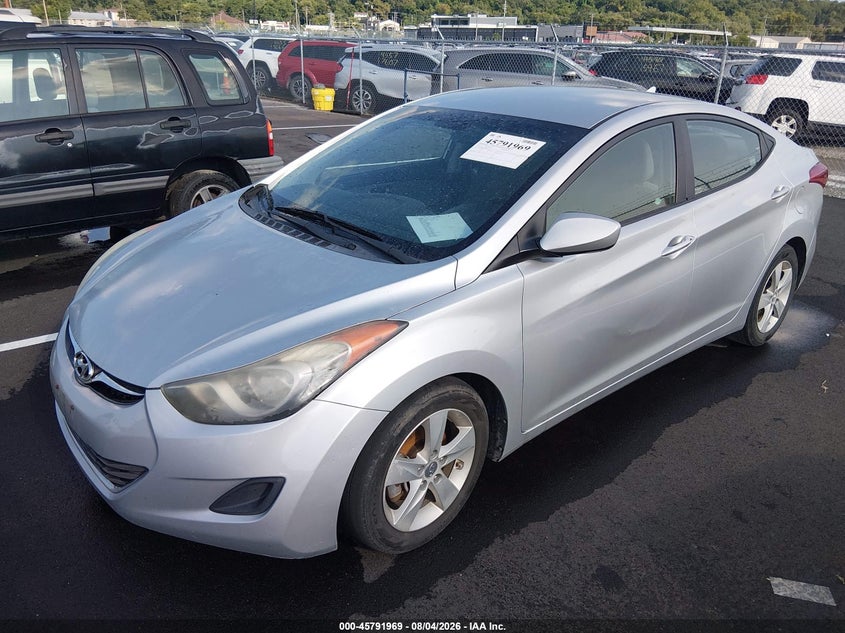 2013 HYUNDAI ELANTRA auction photo 2