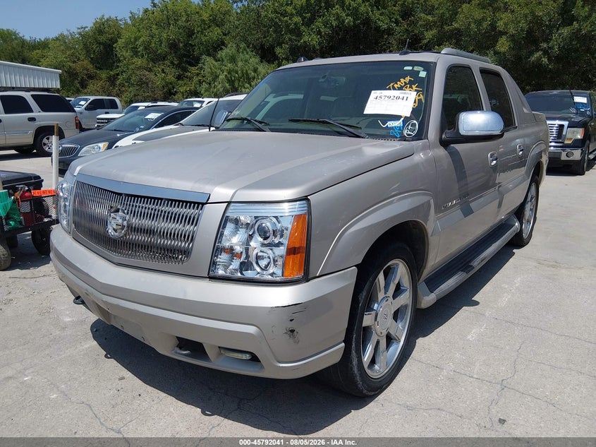 2004 CADILLAC ESCALADE EXT auction photo 2