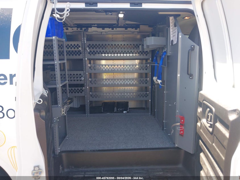 2025 GMC SAVANA CARGO auction photo 8