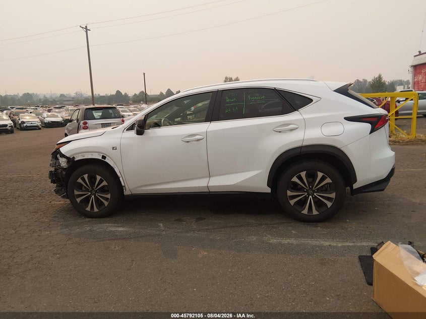 LEXUS NX 300 - zdjęcie 15