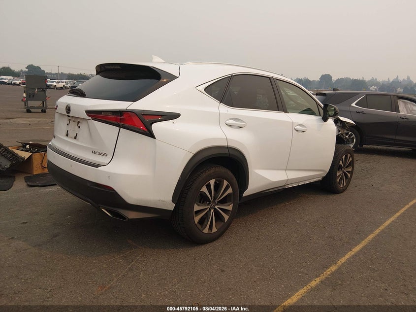 LEXUS NX 300 - zdjęcie 4