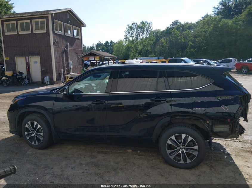 TOYOTA HIGHLANDER - zdjęcie 14