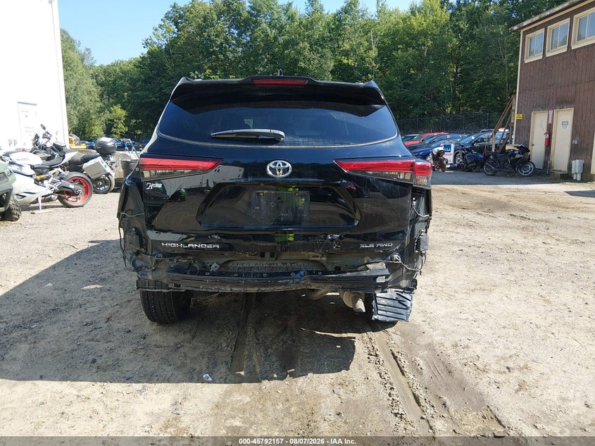 TOYOTA HIGHLANDER - zdjęcie 16
