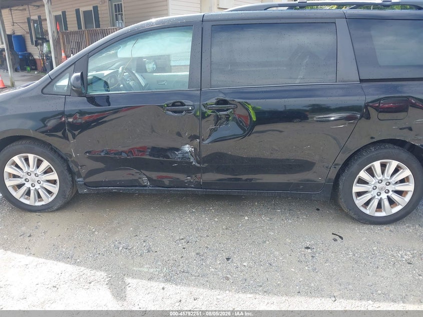 2013 TOYOTA SIENNA VAN 3.5L V-6 DOHC, VVT, 266HP
