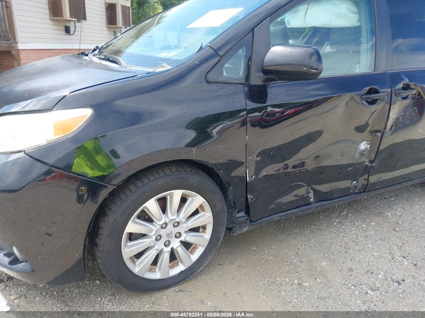 2013 TOYOTA SIENNA VAN 3.5L V-6 DOHC, VVT, 266HP