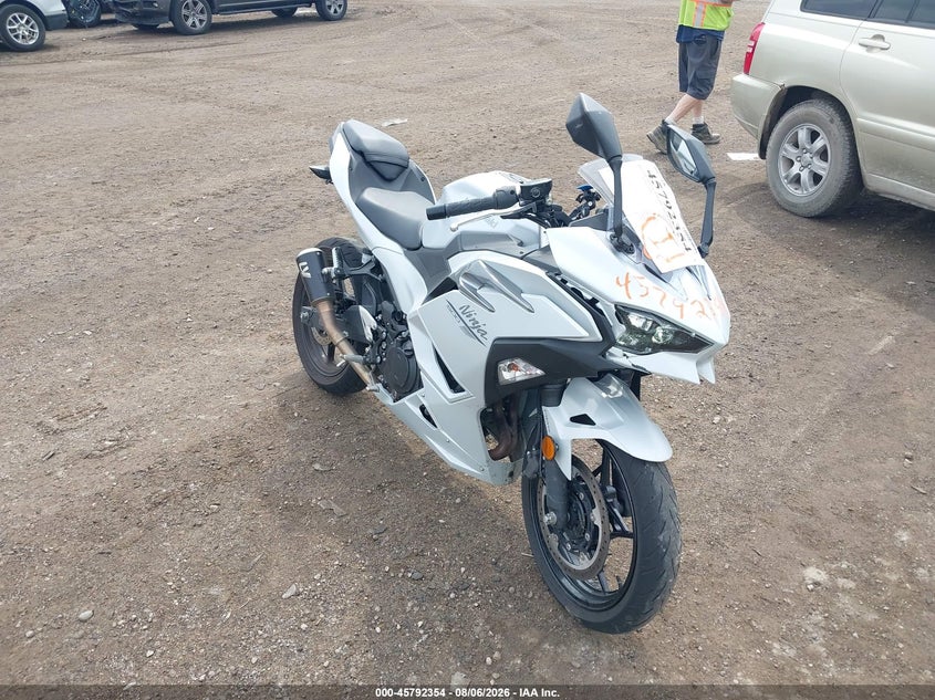 2025 Kawasaki Ex500