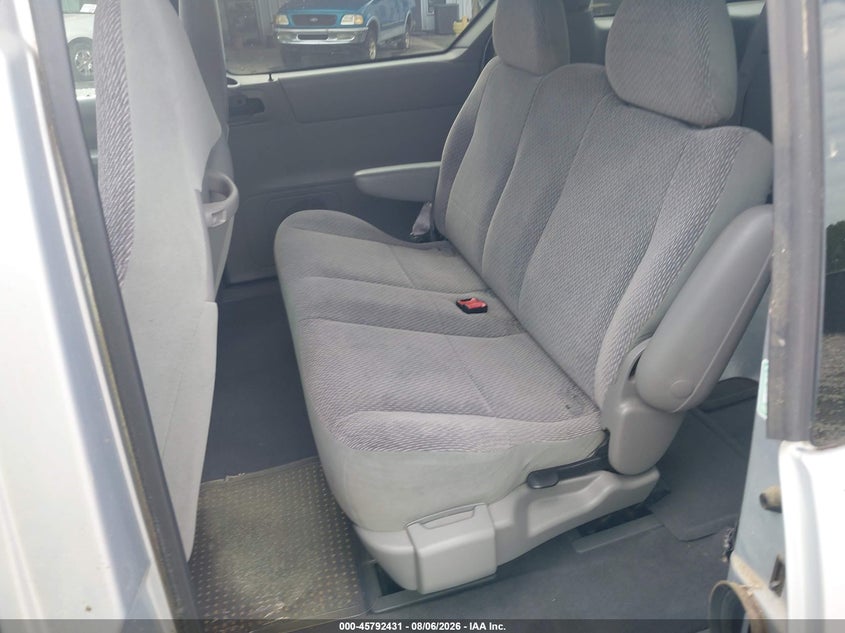 2003 FORD WINDSTAR auction photo 8