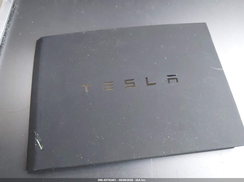 TESLA MODEL 3 - zdjęcie 11