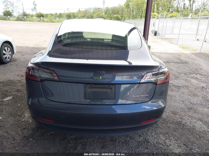 TESLA MODEL 3 - zdjęcie 16