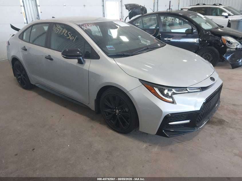 Vin: 5yfs4rce6lp049318, lot: 46291392, toyota corolla se nightshade edition 2020 img_1