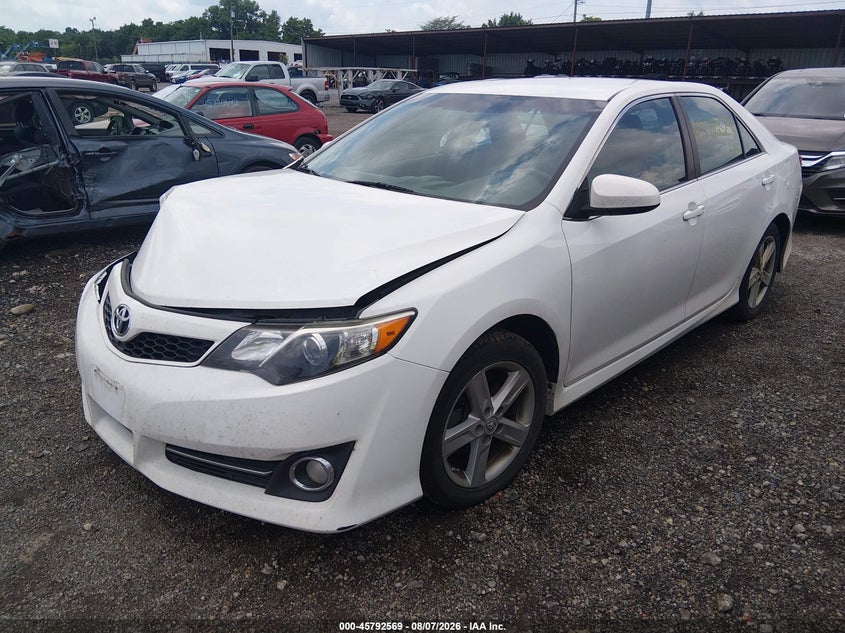 Vin: 4t1bf1fk7eu826054, lot: 46291400, toyota camry se 20142