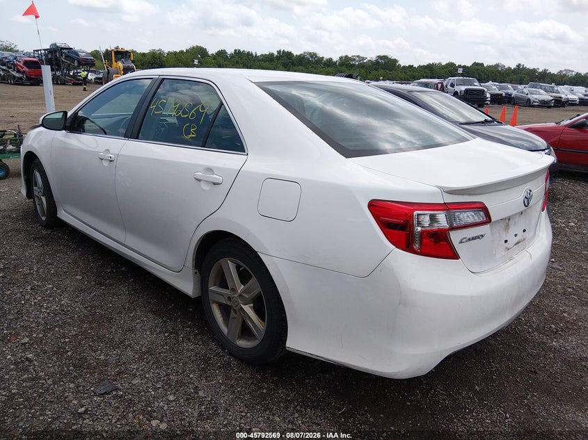 Vin: 4t1bf1fk7eu826054, lot: 46291400, toyota camry se 20143