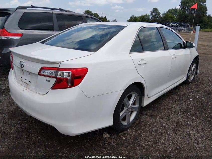 Vin: 4t1bf1fk7eu826054, lot: 46291400, toyota camry se 20144