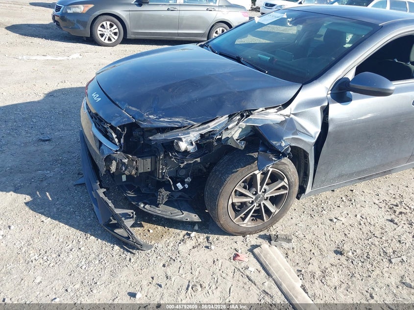 2022 KIA FORTE auction photo 6