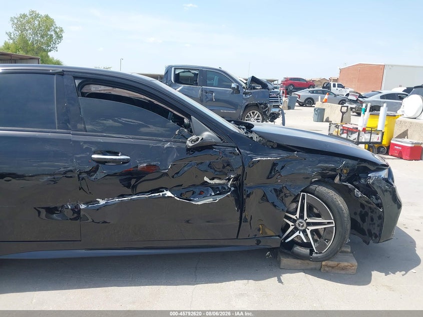 2025 MERCEDES-BENZ C 300 auction photo 6