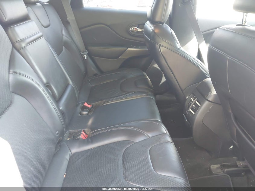 2019 JEEP CHEROKEE auction photo 8