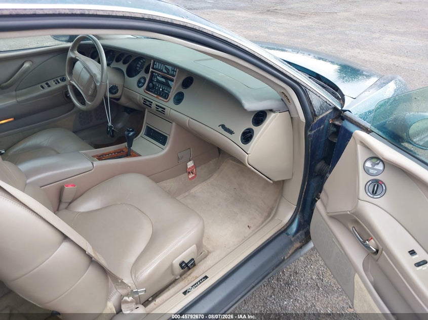 1997 BUICK RIVIERA auction photo 5