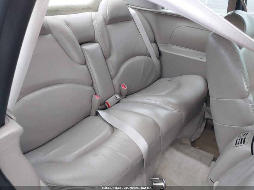 1997 BUICK RIVIERA auction photo 8