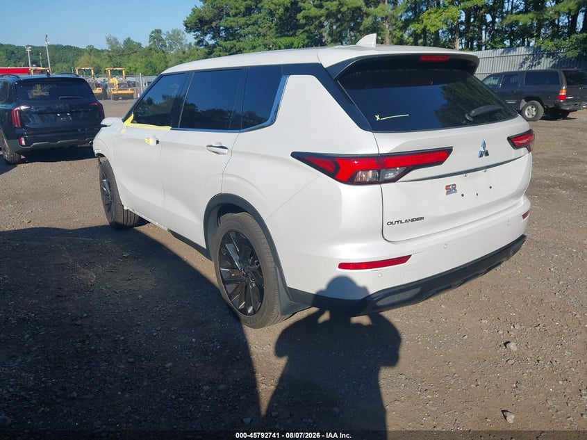 Vin: ja4j3ua81nz076606, lot: 46291572, mitsubishi outlander black edition 2wd/se 2.5 2wd/se launch edition 2wd 20223