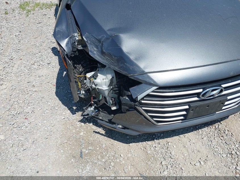 2018 HYUNDAI ELANTRA auction photo 6