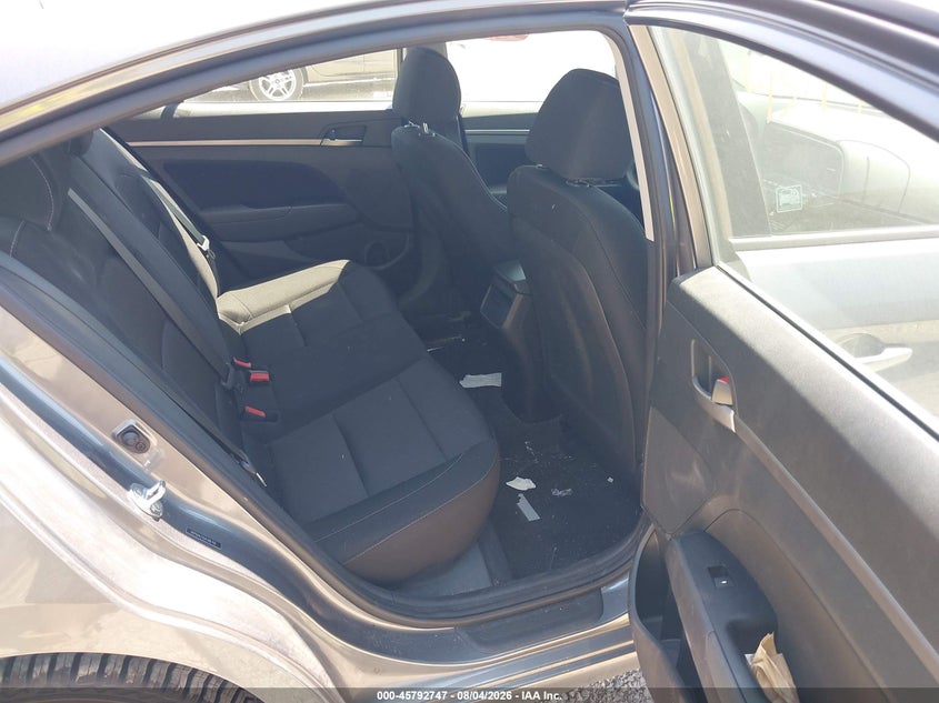 2018 HYUNDAI ELANTRA auction photo 8