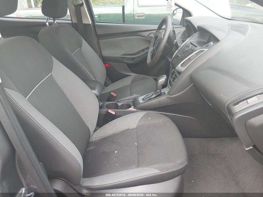 2012 FORD FOCUS auction photo 5