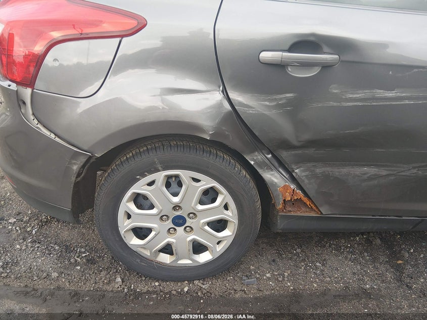 2012 FORD FOCUS auction photo 6