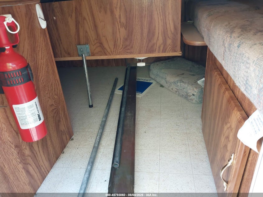 2001 FOREST RIVER FLAGSTAFF 176 LIMITE auction photo 8